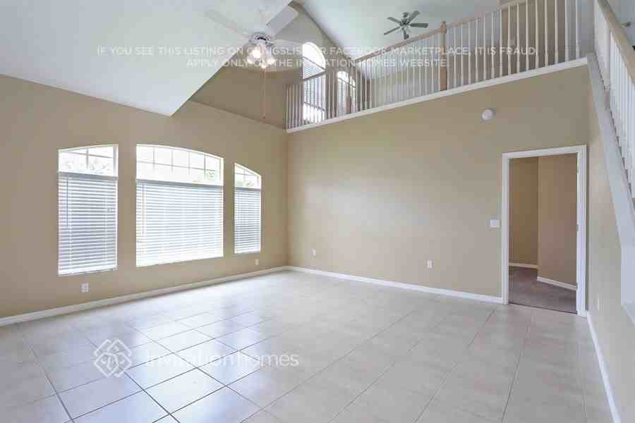 11443 Short Ct - Photo 4 of 17