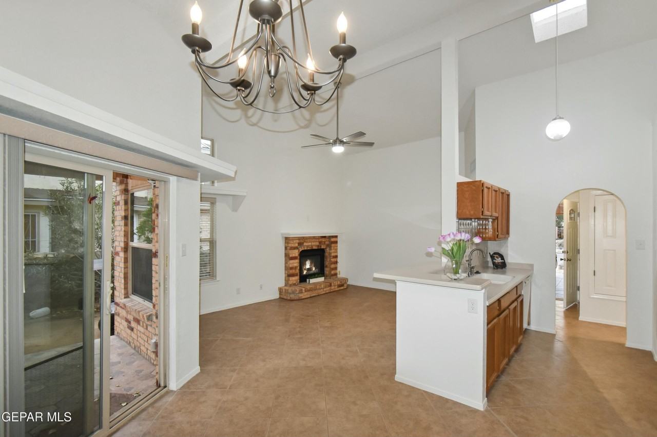 4529 Loma Grande Dr - Photo 3 of 36