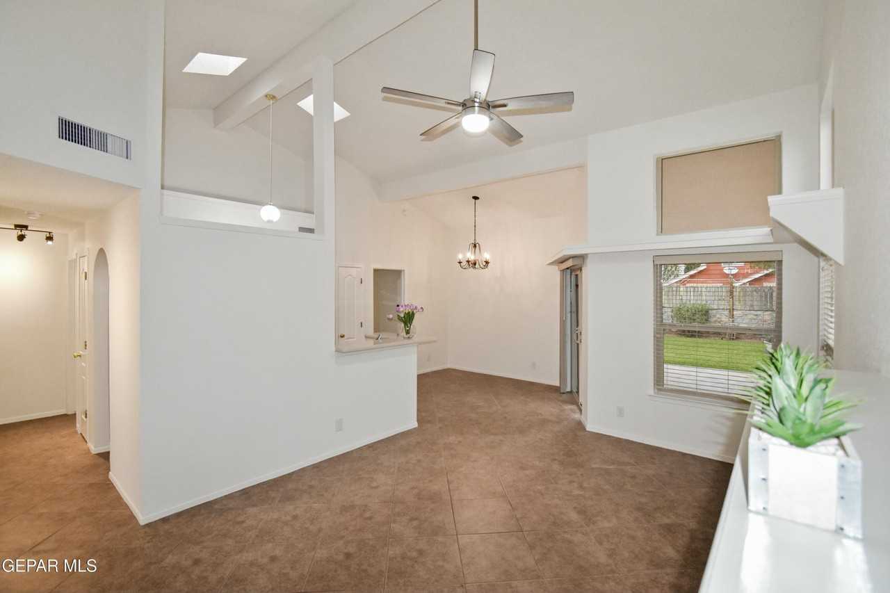 4529 Loma Grande Dr - Photo 7 of 36