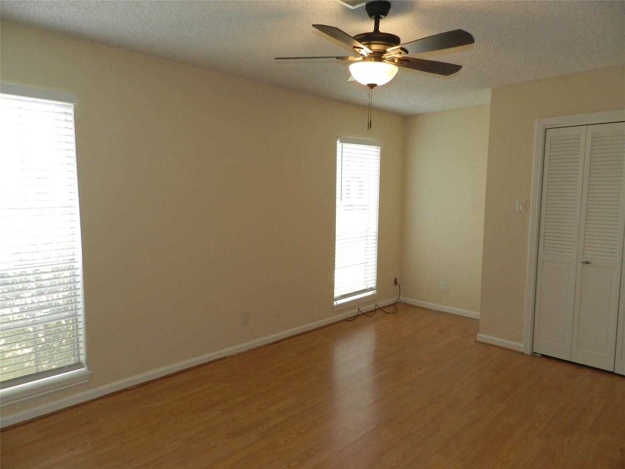 14309 Misty Meadow Ln - Photo 5 of 21