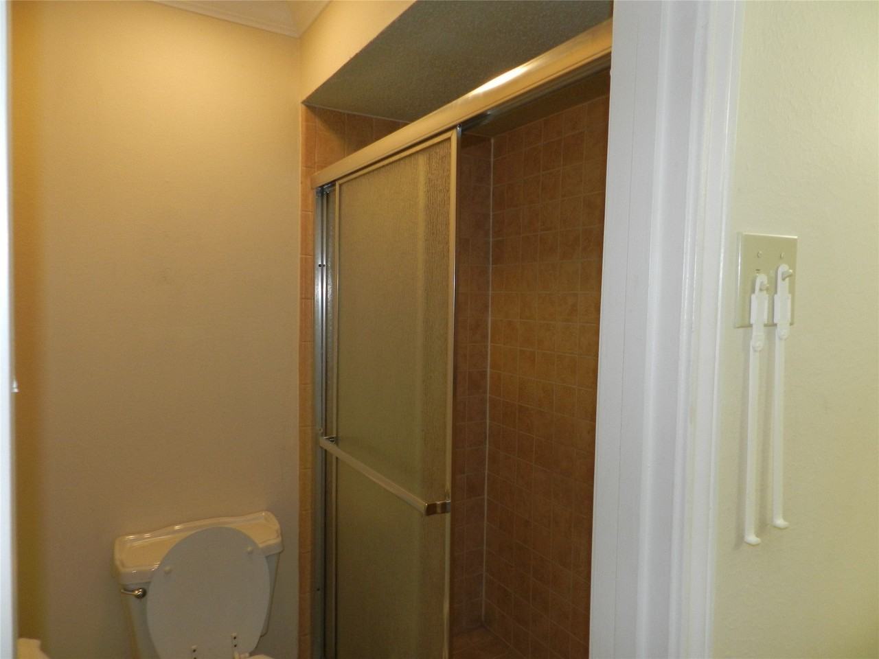 14309 Misty Meadow Ln - Photo 7 of 21