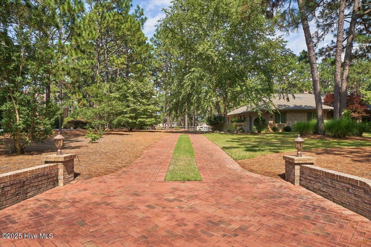 11 Cardinal Dr - Photo 2 of 50