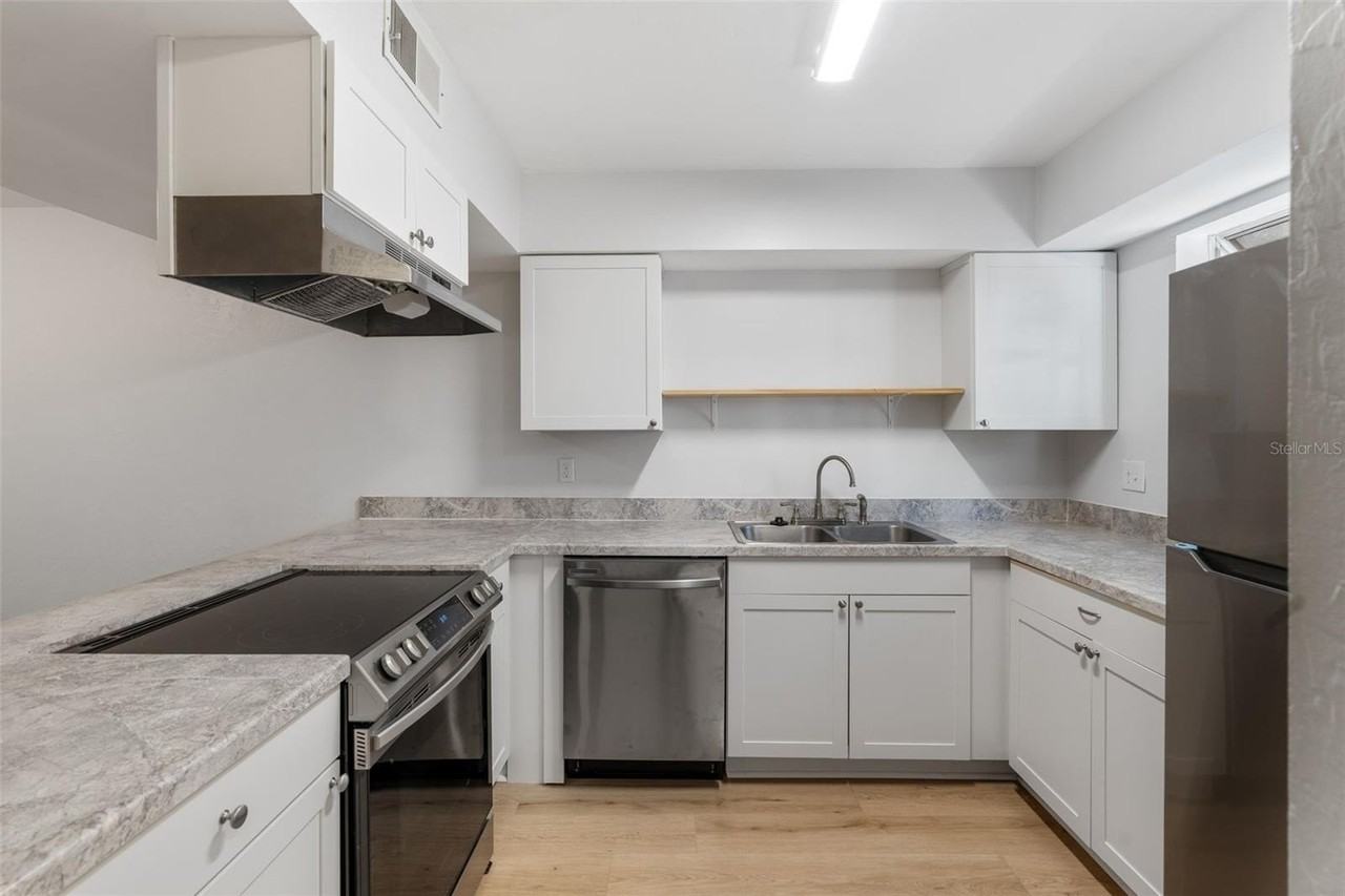 4411 Sw 34th St - Photo 7 of 23