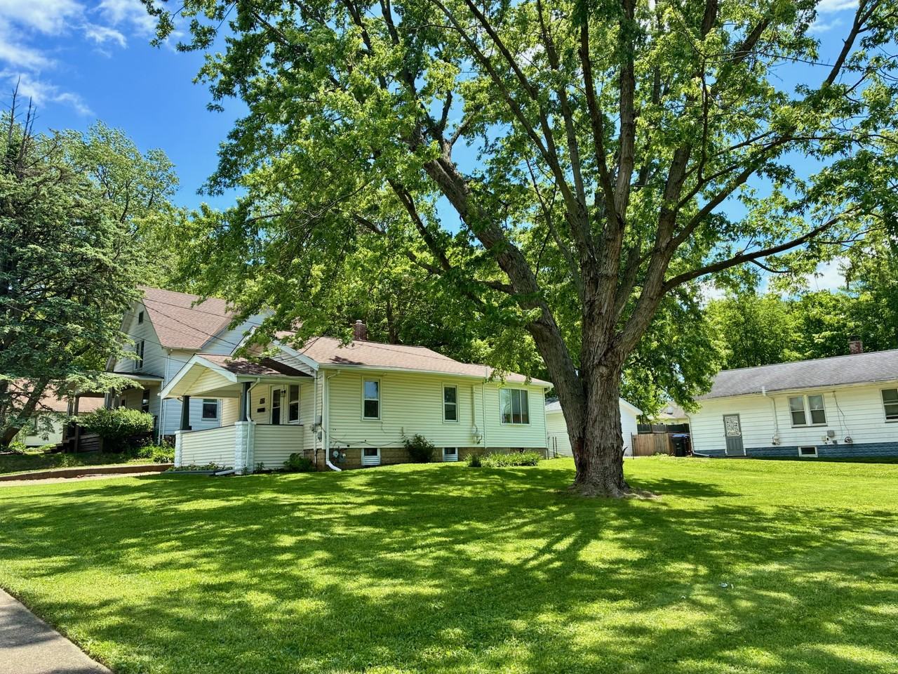 803 E Buchanan St #1 - Photo 2 of 20