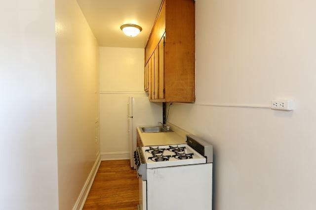 4631 N Paulina St #303 - Photo 2 of 15