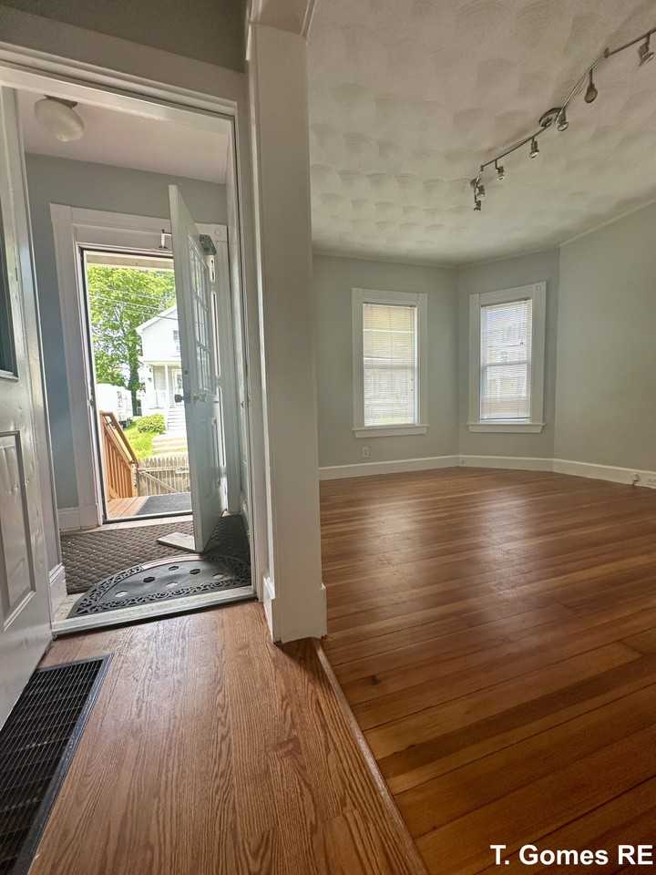 8 Prospect Ave #2 - Photo 2 of 31