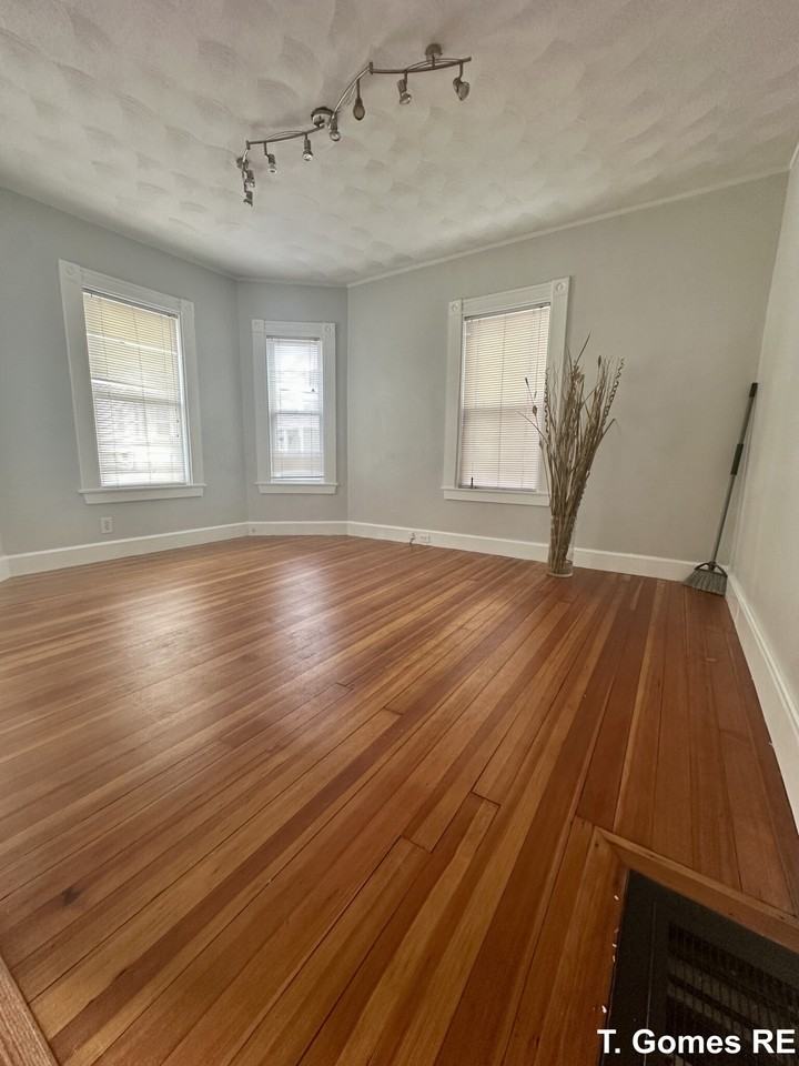 8 Prospect Ave #2 - Photo 3 of 31
