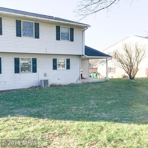 14852 Sherwood Dr - Photo 3 of 11