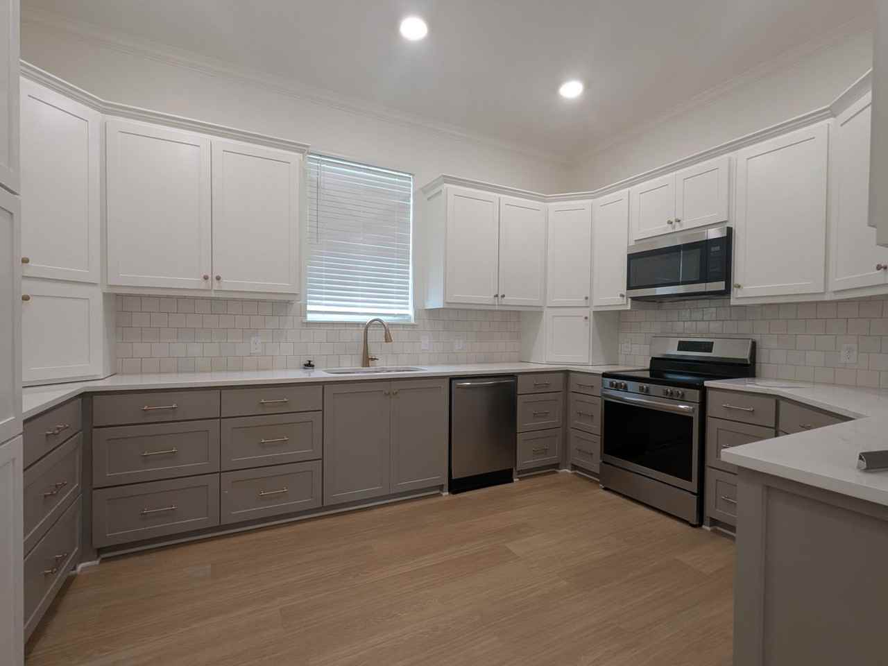 1A Fernwood Dr - Photo 5 of 18