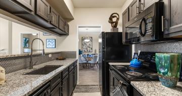 featured image of 2116 Marsh Ln