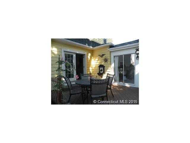 55 Hillcrest Ave - Photo 2 of 15