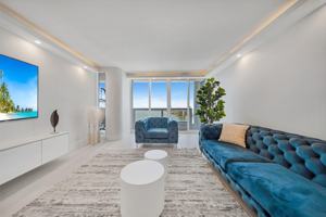 featured image of 1717 N Bayshore Dr