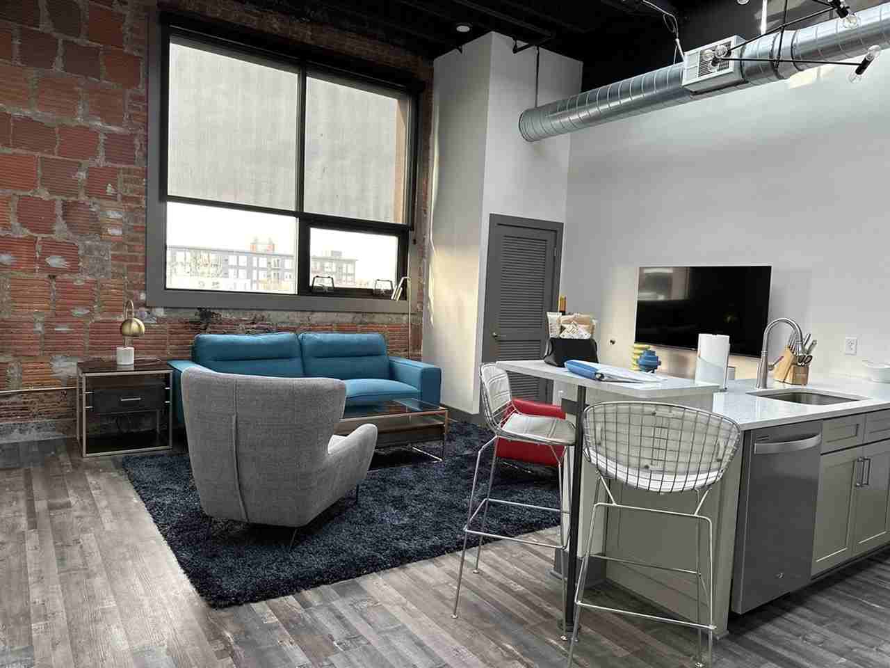 350 East Ave #1094662P - Photo 3 of 16