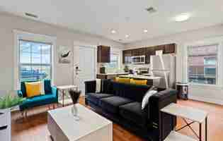 featured image of 692 E Ferry St