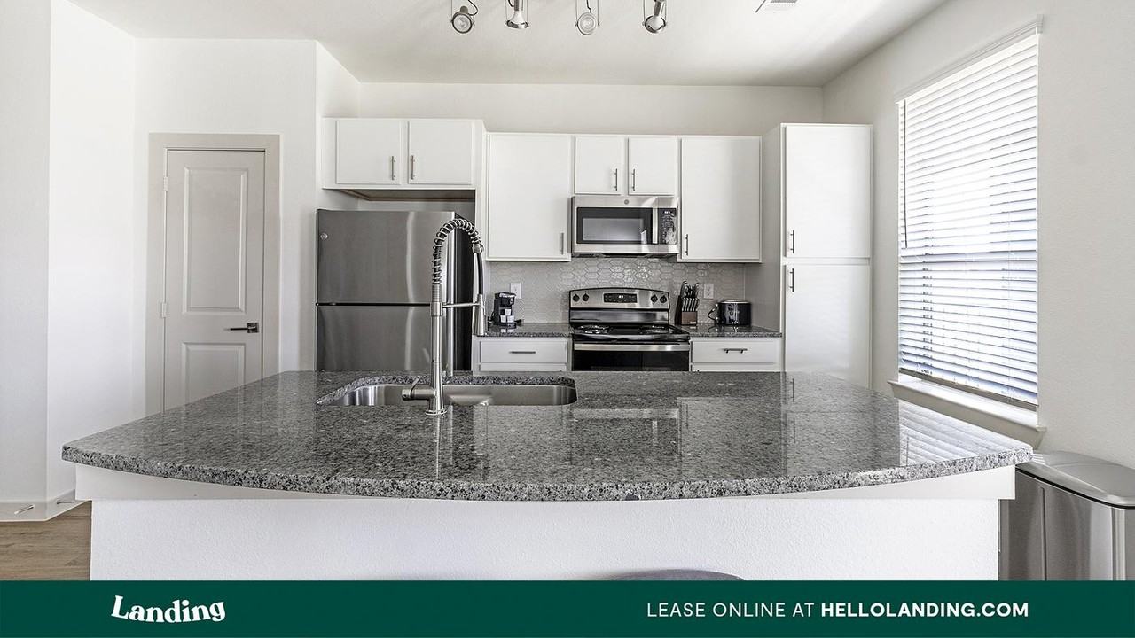 19240 Stokes Rd - Photo 5 of 50