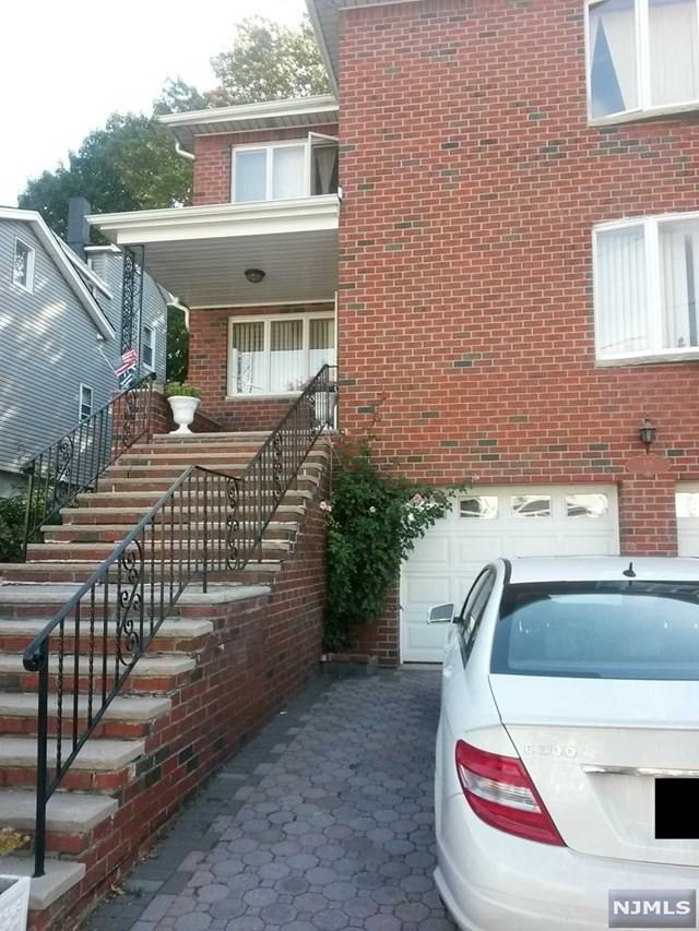 416 7th St #2 - Photo 2 of 16