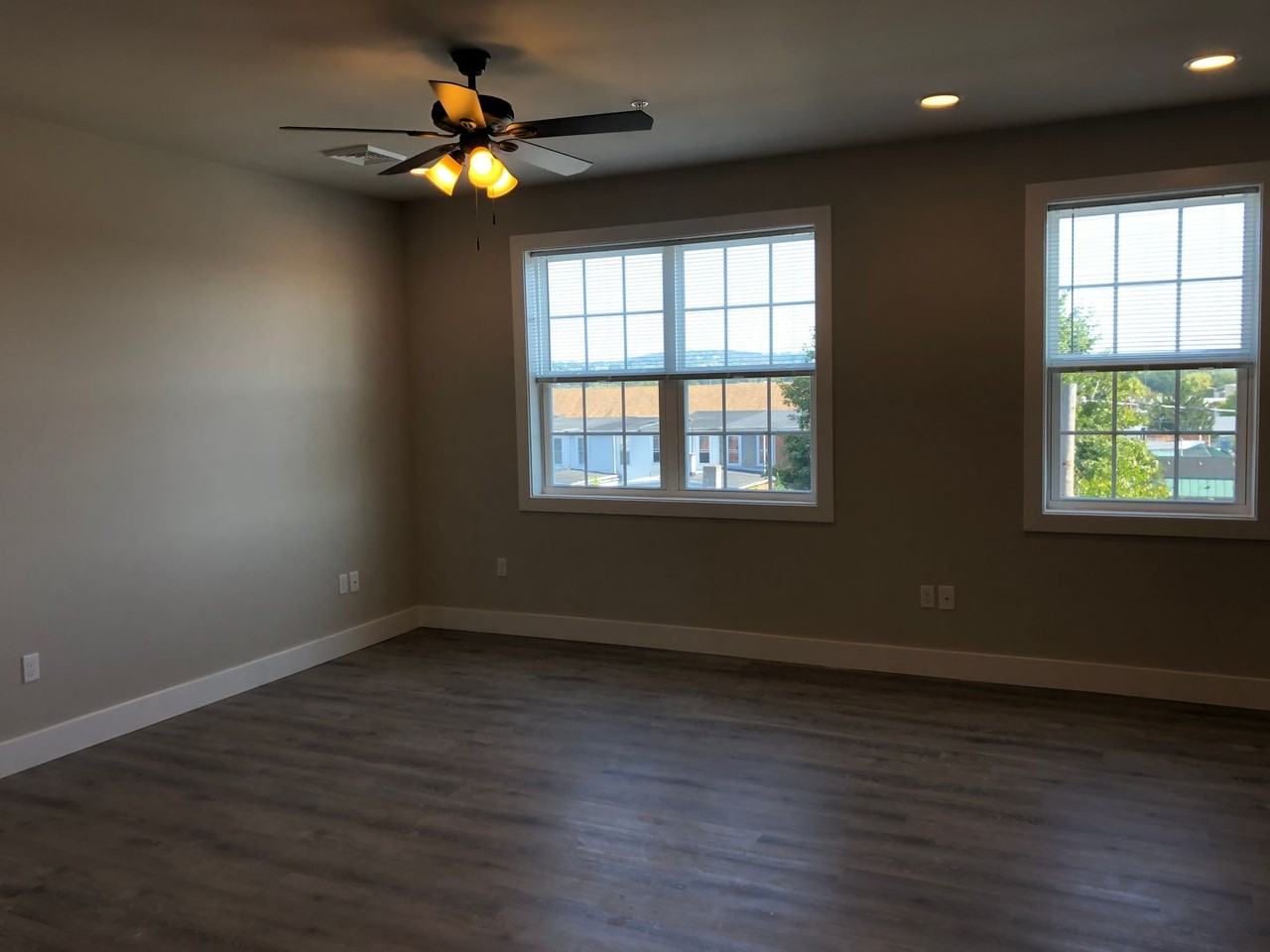 1100 Schley Alley - Photo 5 of 17