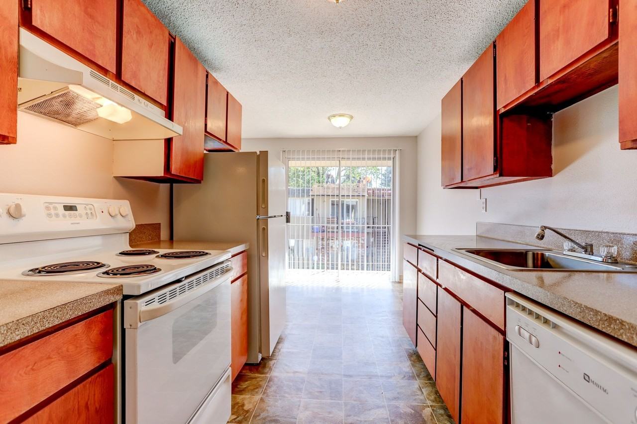 The Forest Retreat Apartments - Photo 4 of 20