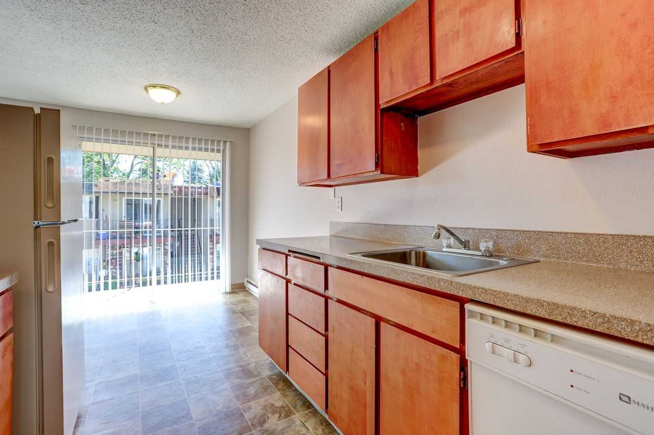 The Forest Retreat Apartments - Photo 5 of 20