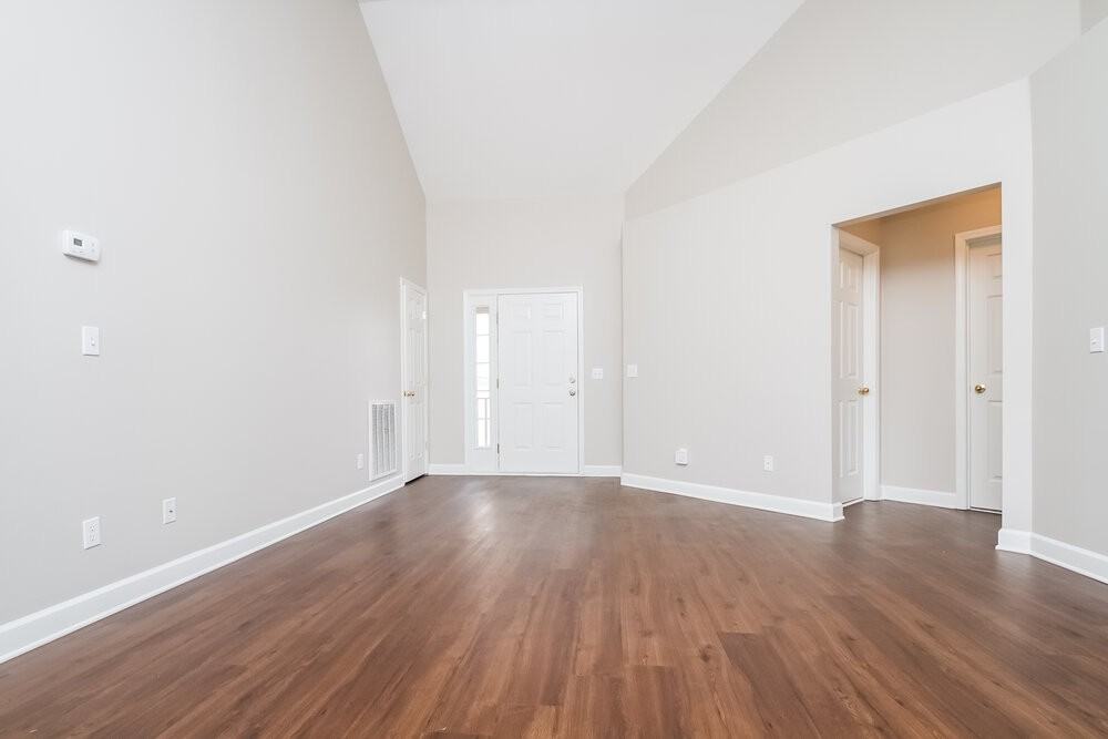 5024 War Admiral Ct - Photo 3 of 13