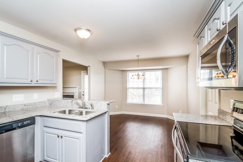 5024 War Admiral Ct - Photo 4 of 13