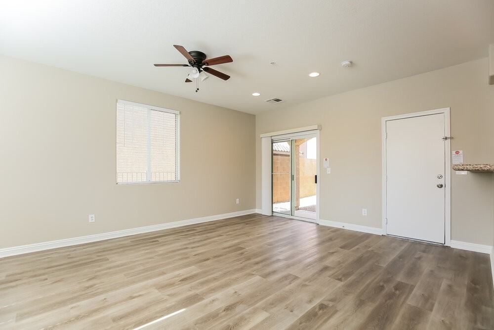 10617 Bear Lodge Ct - Photo 5 of 17
