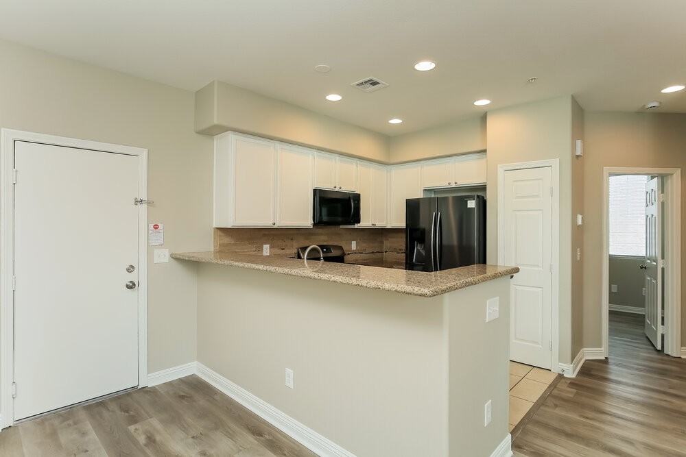 10617 Bear Lodge Ct - Photo 7 of 17