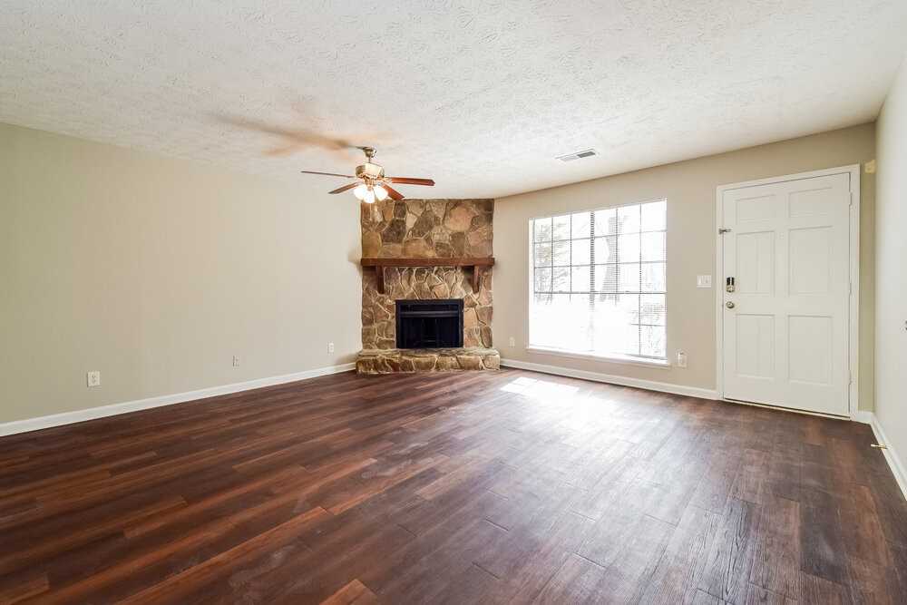 2464 Hewatt Rd - Photo 4 of 16
