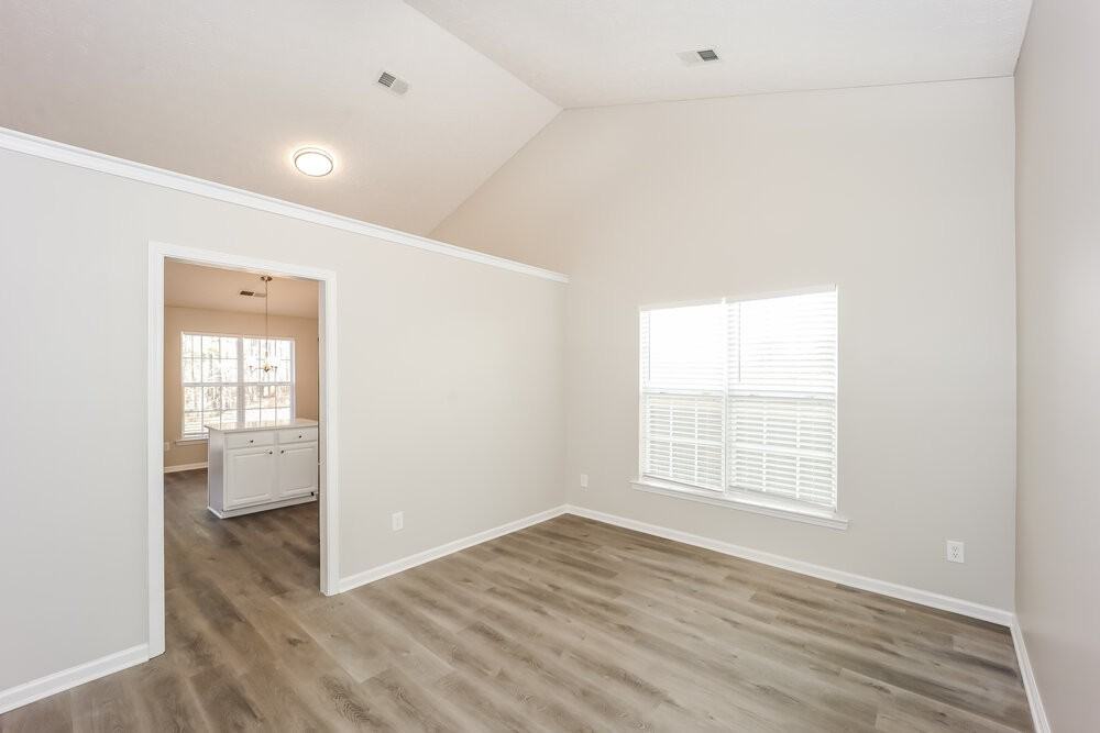8835 Lake Rd - Photo 5 of 17
