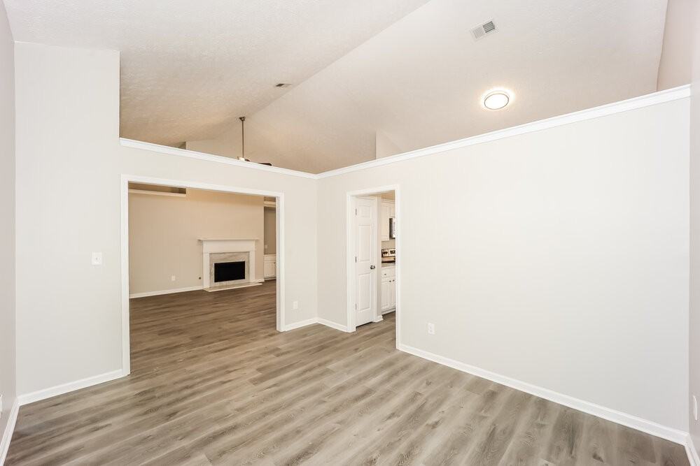 8835 Lake Rd - Photo 6 of 17