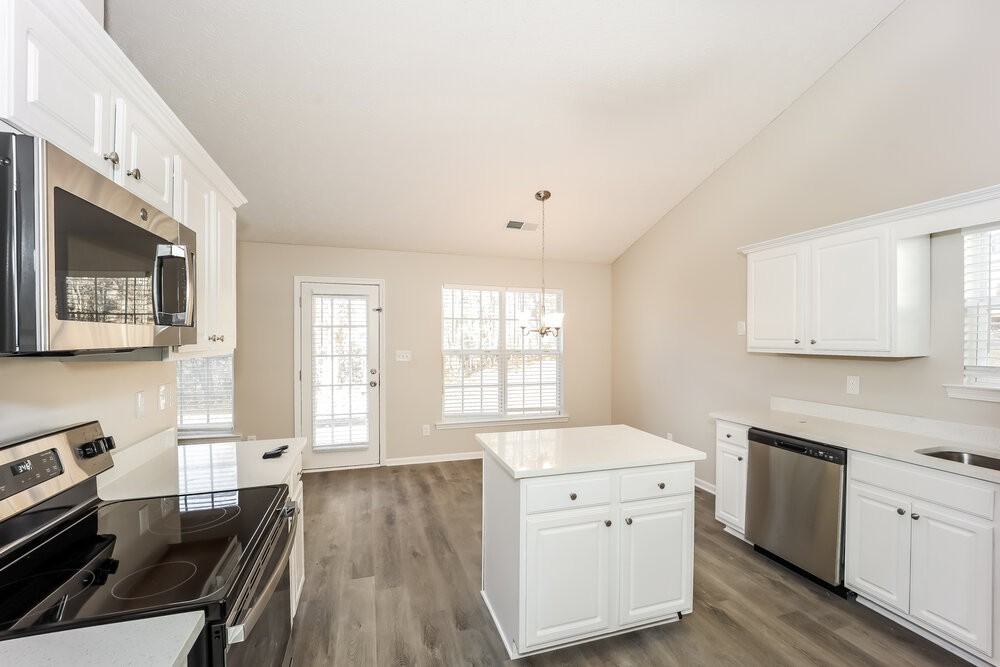 8835 Lake Rd - Photo 7 of 17