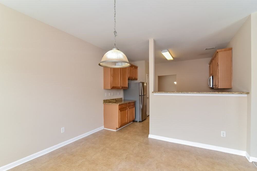 4935 Mundy Court - Photo 7 of 17