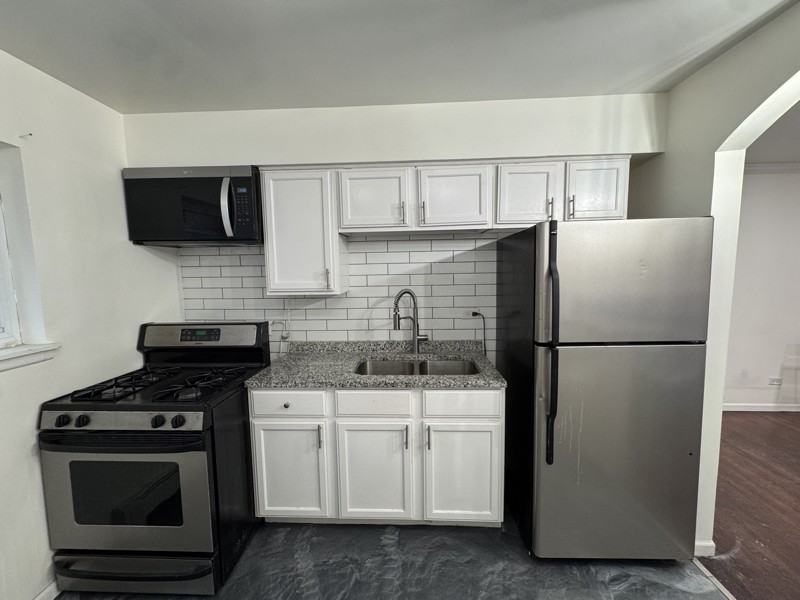 5328 S 73rd Ct #1F - Photo 2 of 9