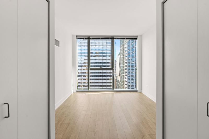 190 N Garland Ct - Photo 7 of 13