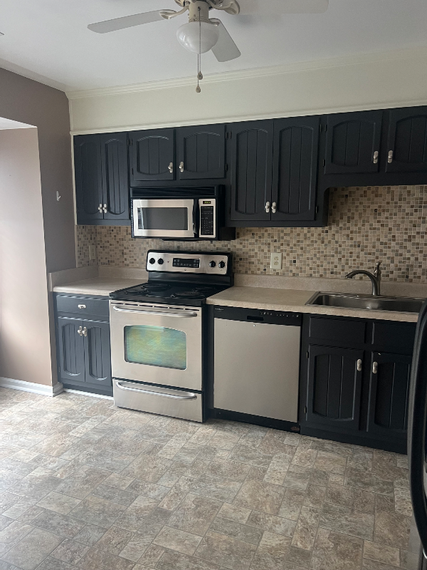 332 Worthington Sq - Photo 2 of 9