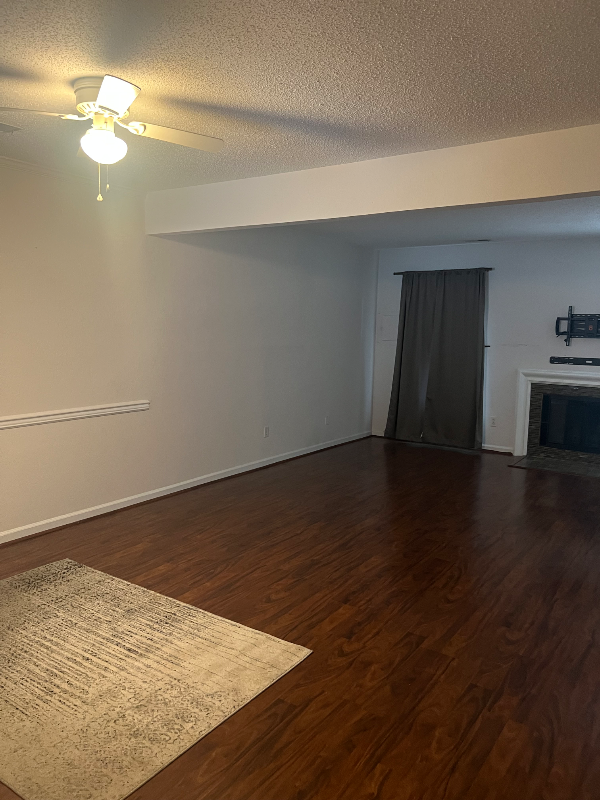 332 Worthington Sq - Photo 3 of 9