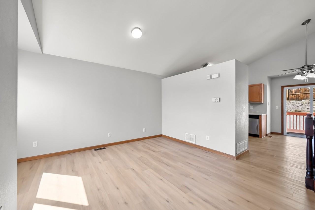 4907 Brant Rd - Photo 2 of 26