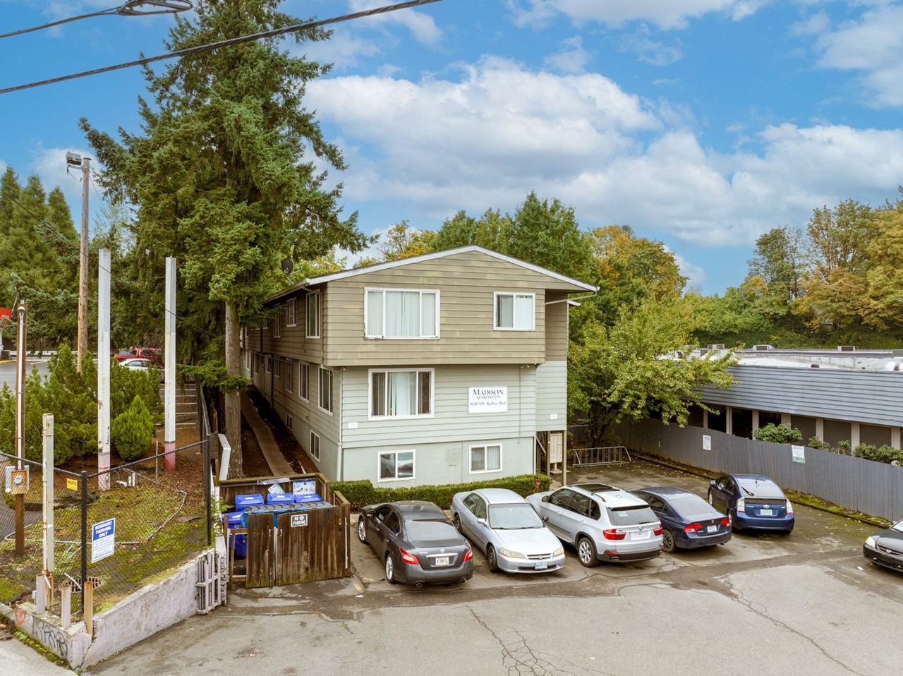 Madison Apartments - Photo 2 of 11