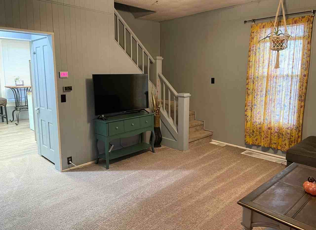 1527 Ohio St - Photo 2 of 14