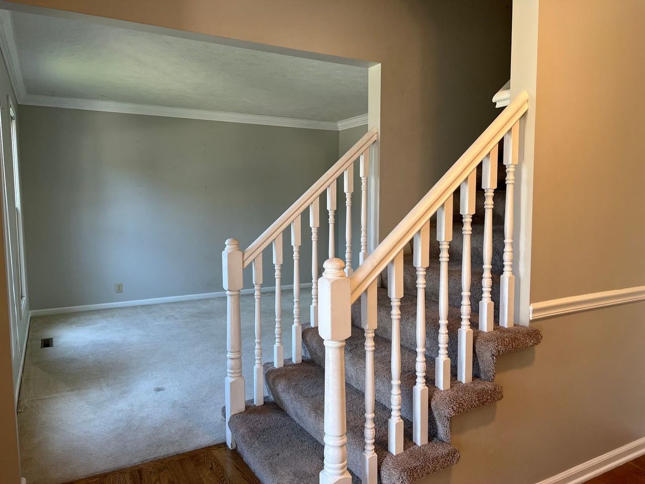 6623 S 162nd Ave - Photo 3 of 17