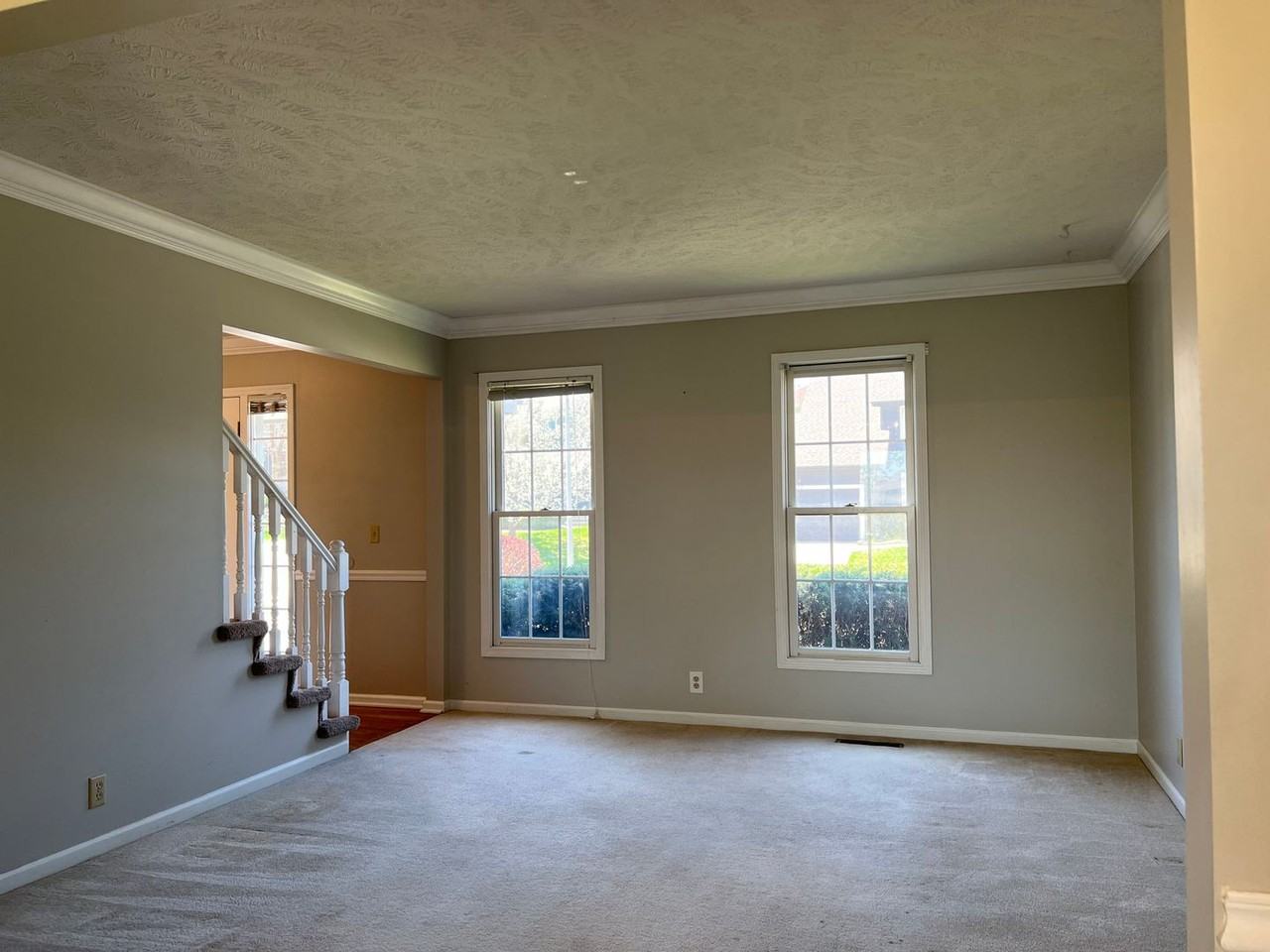 6623 S 162nd Ave - Photo 4 of 17