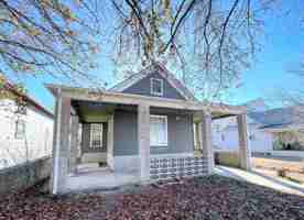 featured image of 611 E Avenue B