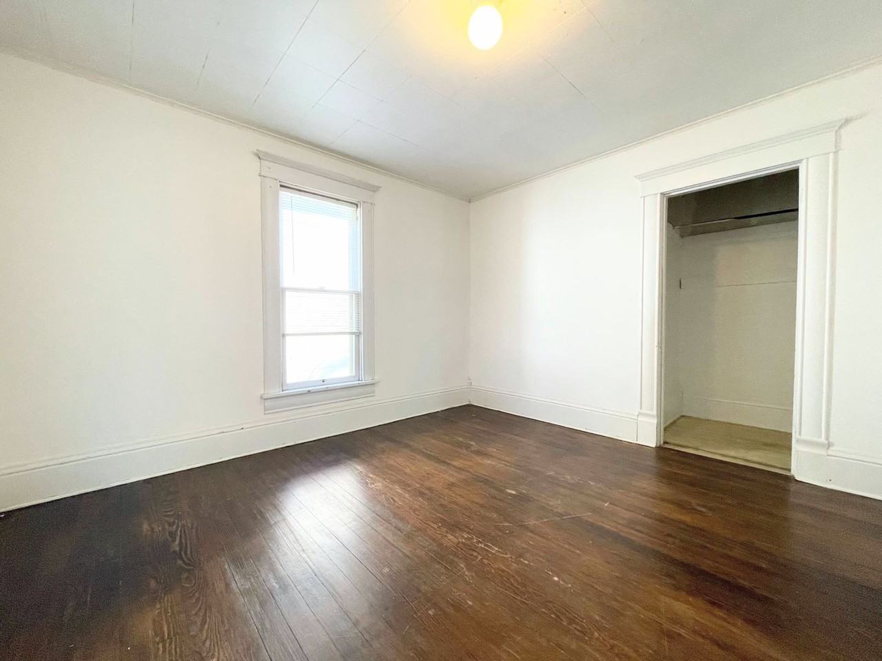 611 E Avenue B - Photo 7 of 22