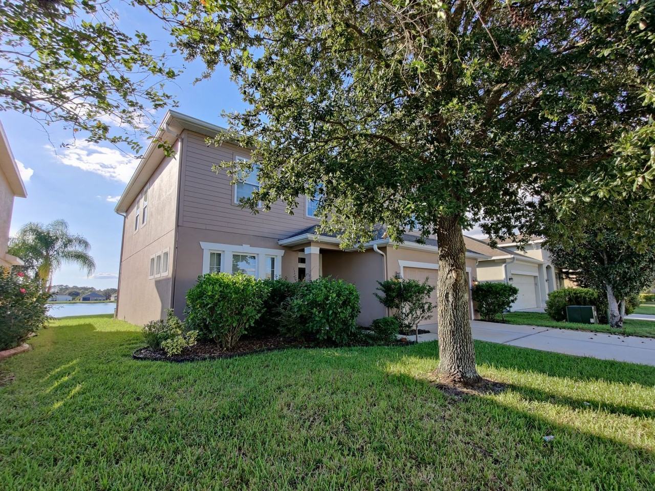 7801 Seafield Ln - Photo 2 of 30