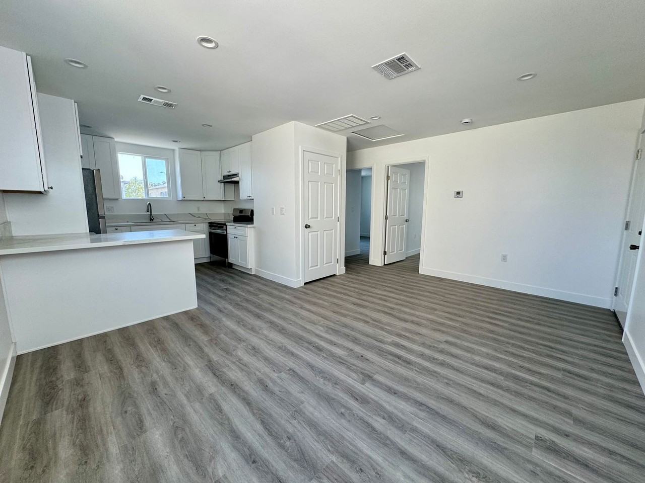3212 1/2 W 43rd Pl - Photo 3 of 10