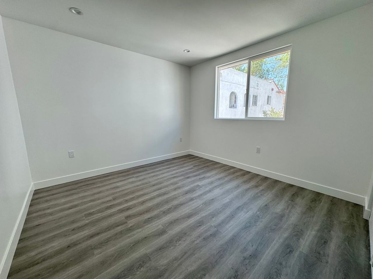 3212 1/2 W 43rd Pl - Photo 7 of 10