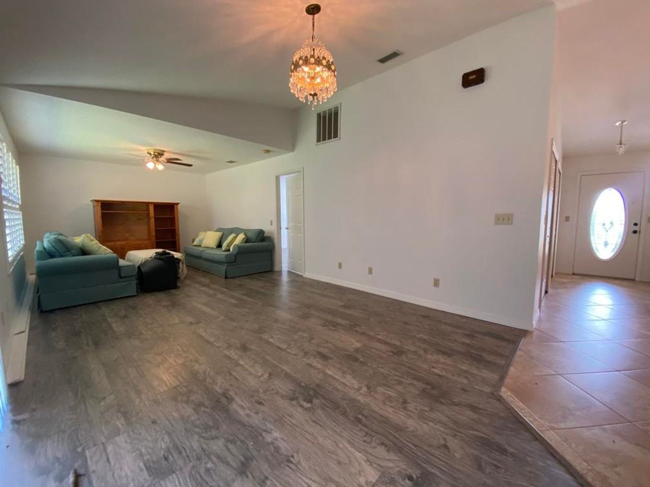 628 Walker St - Photo 2 of 13