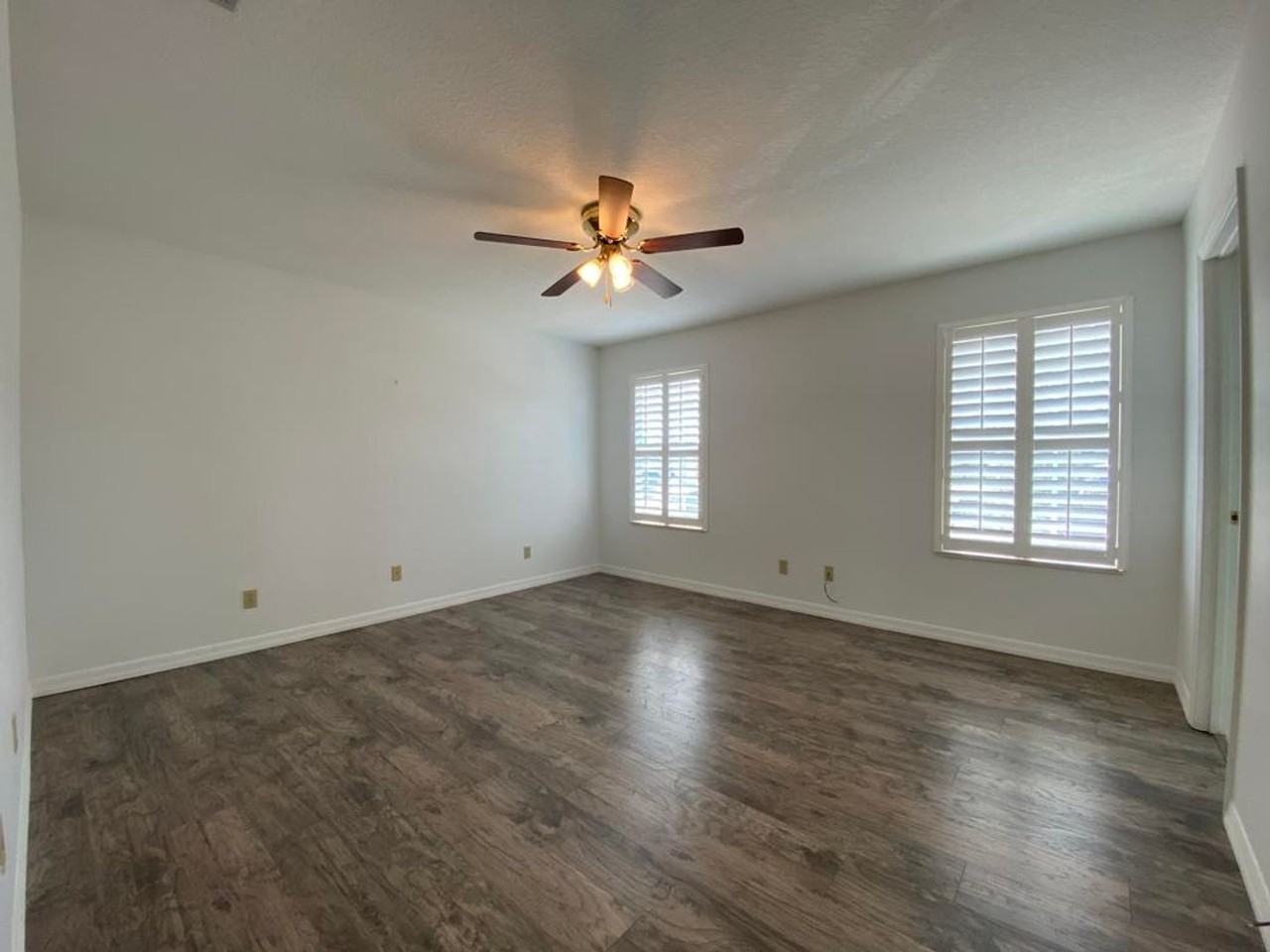 628 Walker St - Photo 5 of 13