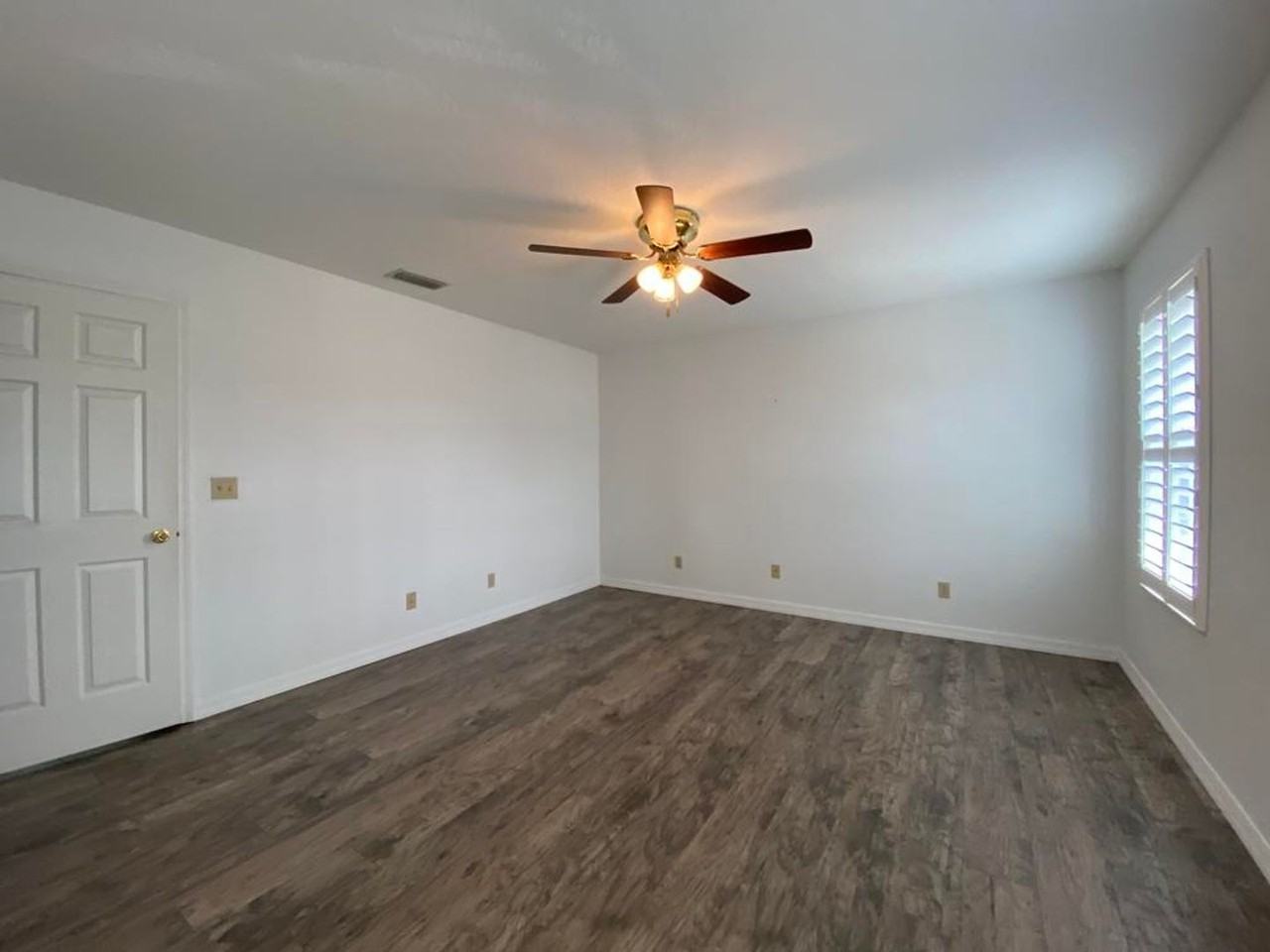 628 Walker St - Photo 6 of 13