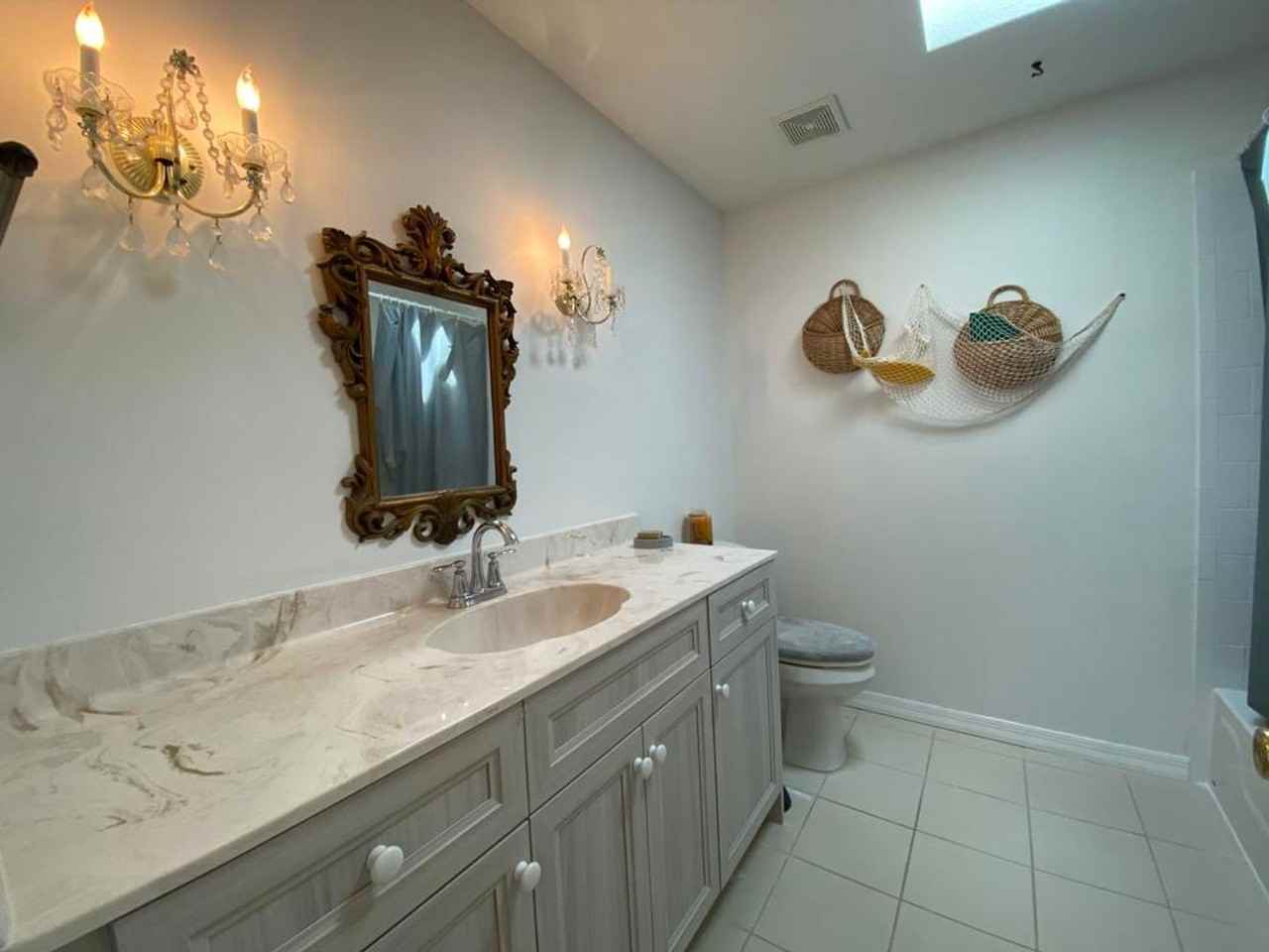 628 Walker St - Photo 7 of 13